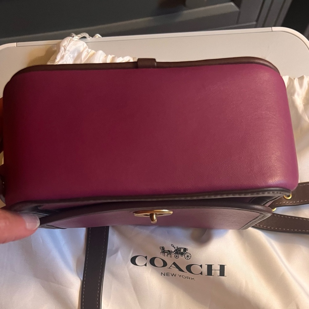 Beautiful Brand New Coach Mini Bag - Picture 7 of 8